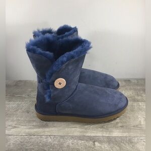 UGG Australia 1016226 Women's Bailey Button II Navy Sheepskin Boots Size 10